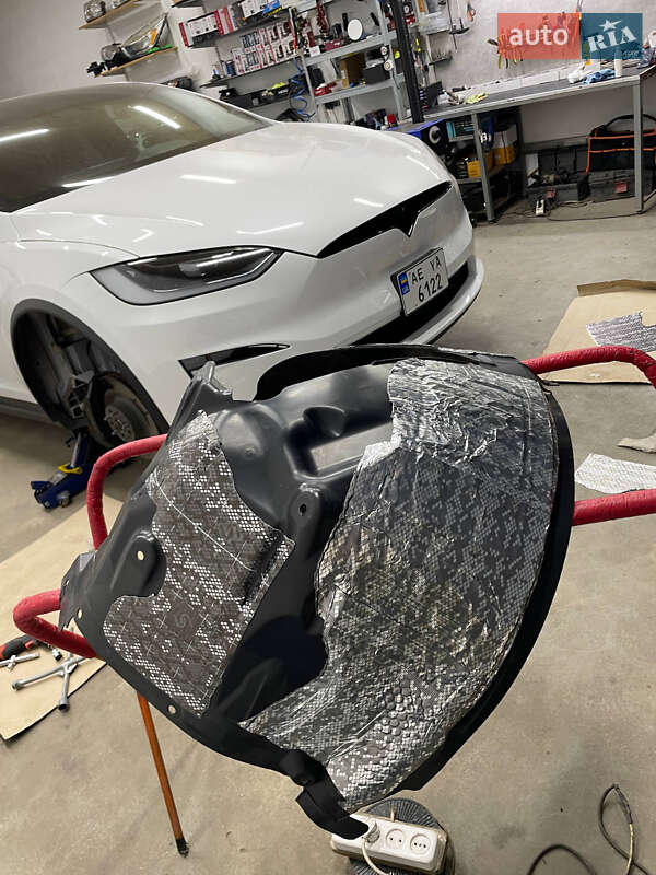 Позашляховик / Кросовер Tesla Model X 2021 в Дніпрі