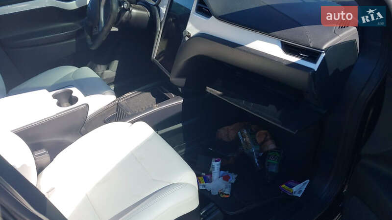 Внедорожник / Кроссовер Tesla Model X 2018 в Львове