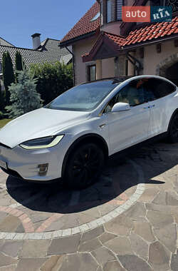 Внедорожник / Кроссовер Tesla Model X 2016 в 