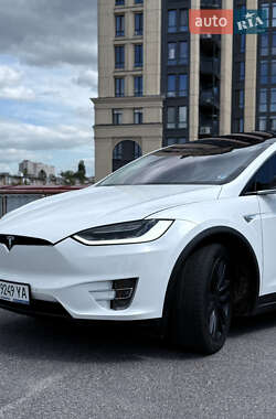 Внедорожник / Кроссовер Tesla Model X 2016 в 