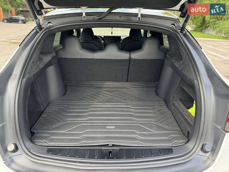 Позашляховик / Кросовер Tesla Model X 2023 в Олександрії фото 6 Позашляховик / Кросовер Tesla Model X 2023 в Олександрії