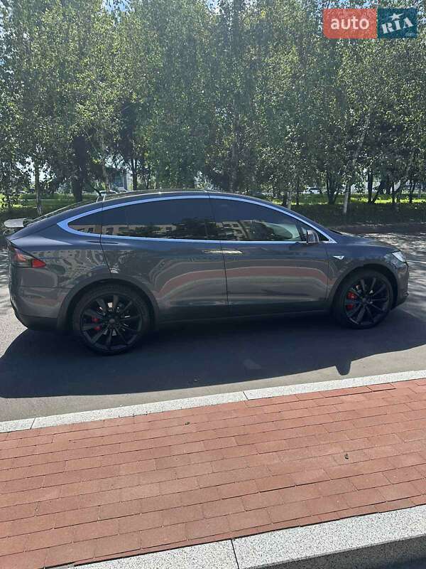 Внедорожник / Кроссовер Tesla Model X 2016 в Киеве фото 26 Внедорожник / Кроссовер Tesla Model X 2016 в Киеве