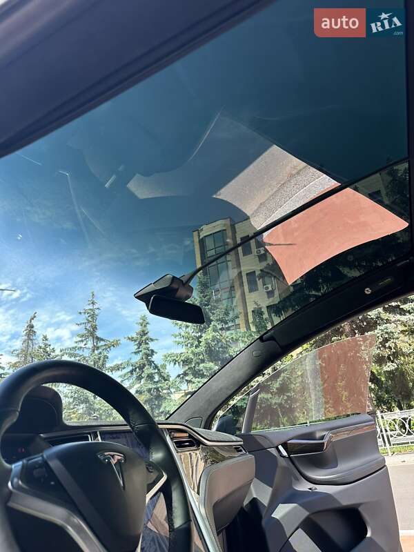 Внедорожник / Кроссовер Tesla Model X 2016 в Киеве фото 29 Внедорожник / Кроссовер Tesla Model X 2016 в Киеве