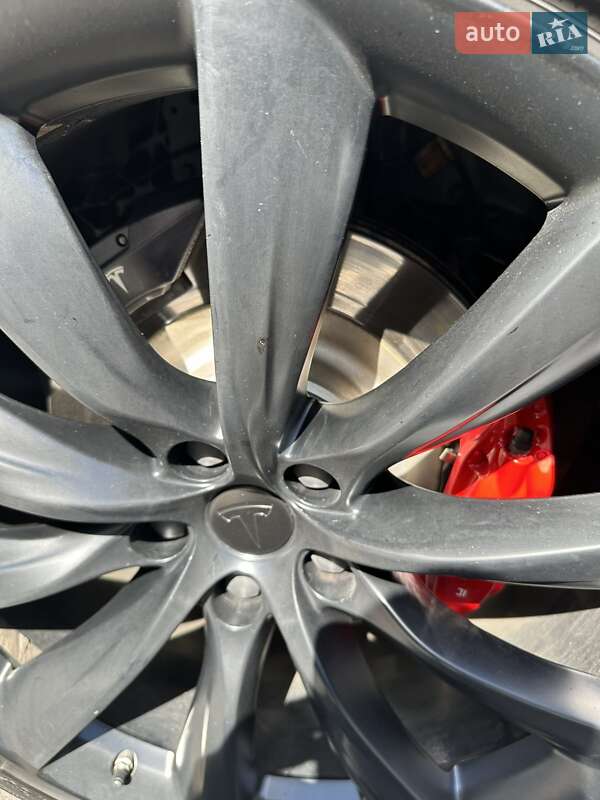 Внедорожник / Кроссовер Tesla Model X 2016 в Киеве фото 38 Внедорожник / Кроссовер Tesla Model X 2016 в Киеве