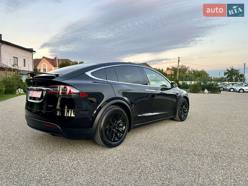 Позашляховик / Кросовер Tesla Model X 2018 в Тернополі