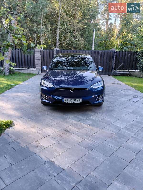 Внедорожник / Кроссовер Tesla Model X 2016 в 