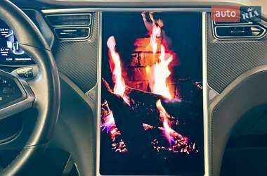 Позашляховик / Кросовер Tesla Model X 2018 в 