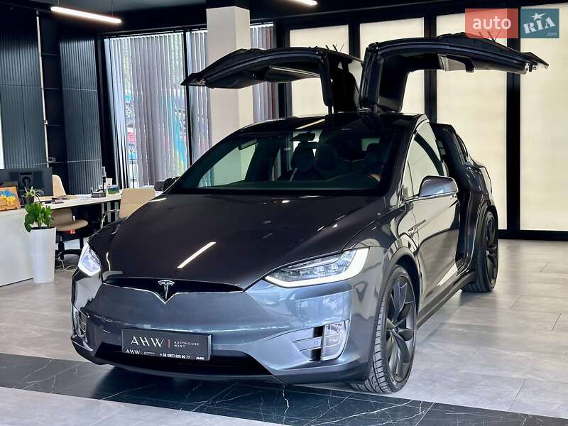Внедорожник / Кроссовер Tesla Model X 2018 в Львове