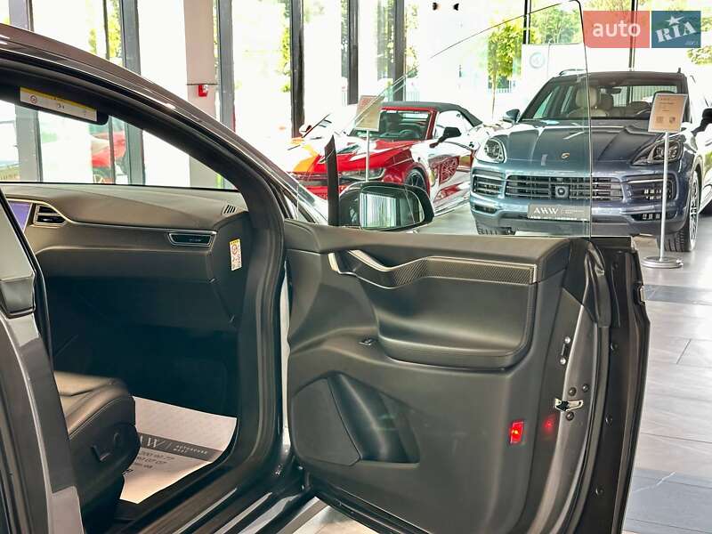 Внедорожник / Кроссовер Tesla Model X 2018 в Львове