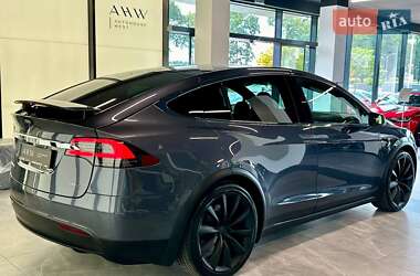 Позашляховик / Кросовер Tesla Model X 2018 в 