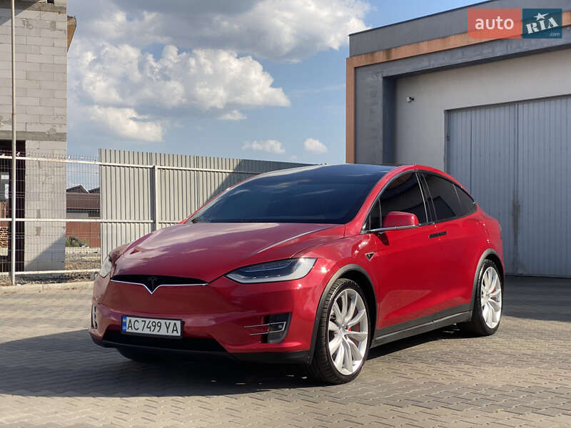 Внедорожник / Кроссовер Tesla Model X 2016 в Луцке