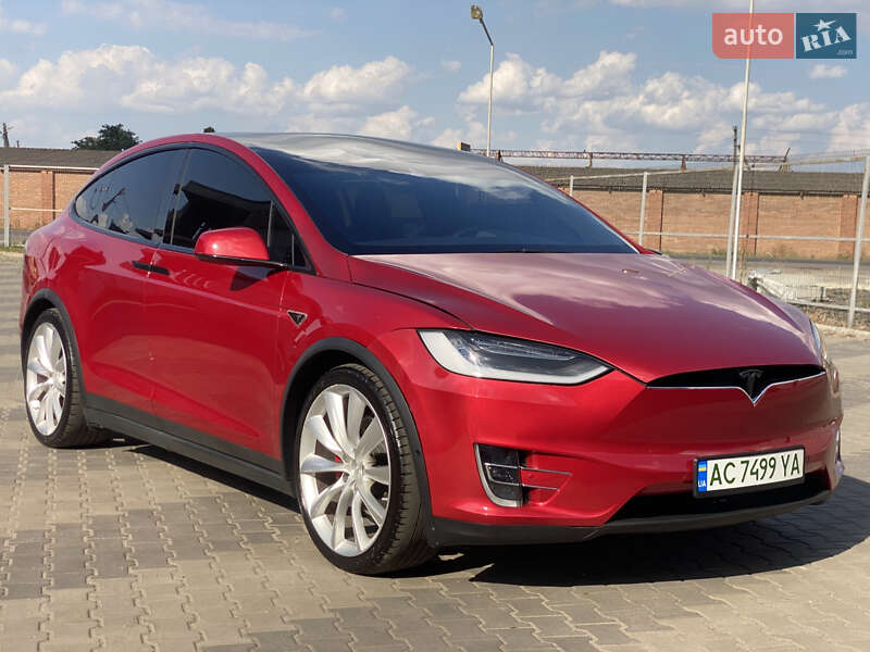 Внедорожник / Кроссовер Tesla Model X 2016 в Луцке