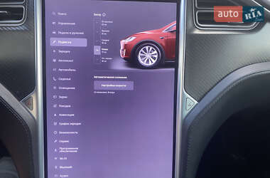 Позашляховик / Кросовер Tesla Model X 2016 в 