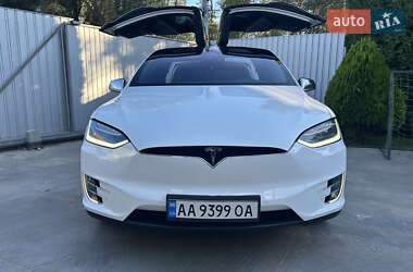 Внедорожник / Кроссовер Tesla Model X 2016 в 