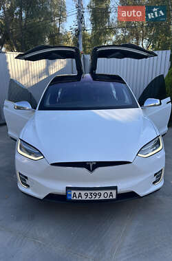 Внедорожник / Кроссовер Tesla Model X 2016 в 