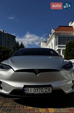 Позашляховик / Кросовер Tesla Model X 2016 в 