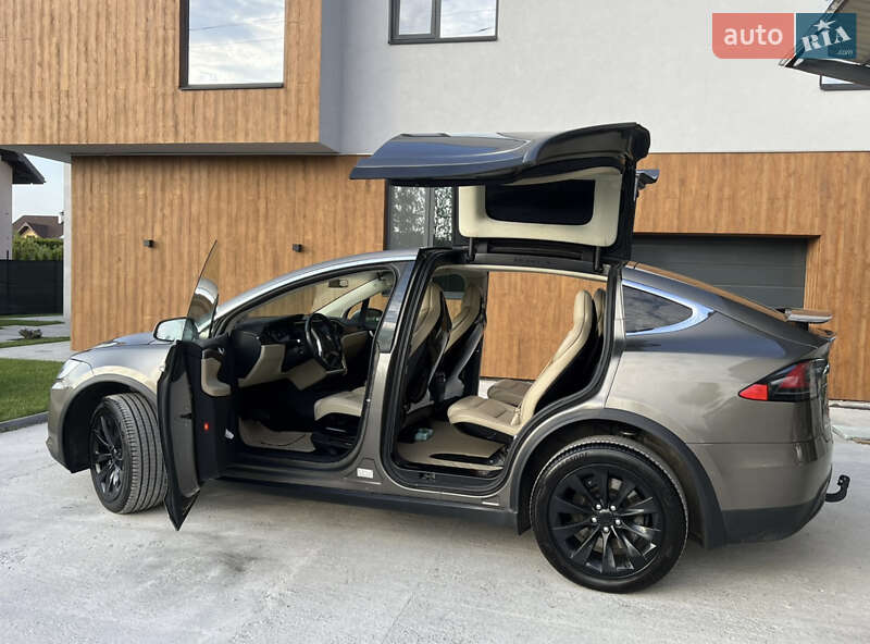 Позашляховик / Кросовер Tesla Model X 2016 в Києві фото 3 Позашляховик / Кросовер Tesla Model X 2016 в Києві