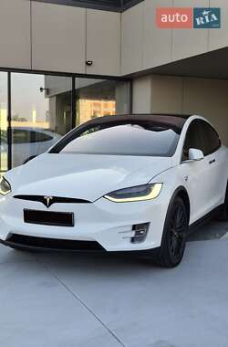 Внедорожник / Кроссовер Tesla Model X 2018 в 
