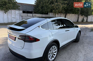 Внедорожник / Кроссовер Tesla Model X 2017 в 