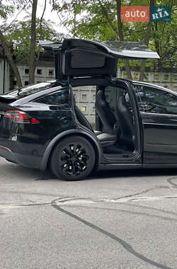 Внедорожник / Кроссовер Tesla Model X 2017 в 