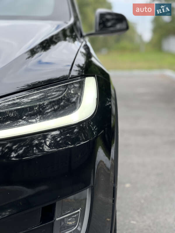 Внедорожник / Кроссовер Tesla Model X 2017 в Кременчуге