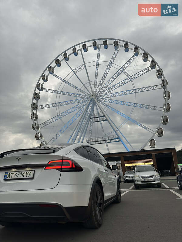 Позашляховик / Кросовер Tesla Model X 2022 в Косові