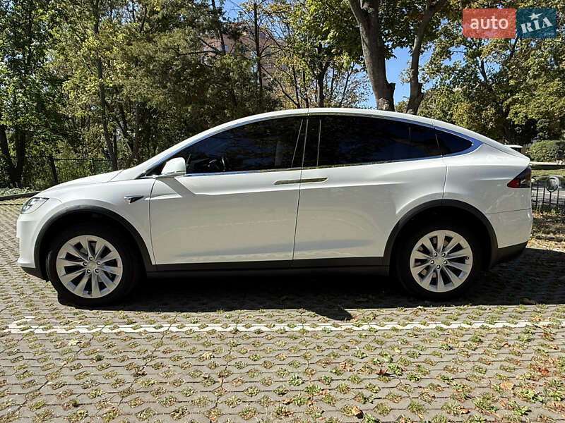 Позашляховик / Кросовер Tesla Model X 2017 в Харкові
