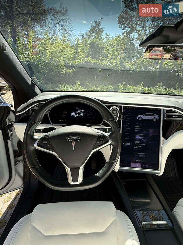 Позашляховик / Кросовер Tesla Model X 2017 в Харкові