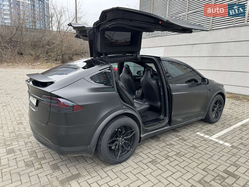 Позашляховик / Кросовер Tesla Model X 2017 в Києві фото 8 Позашляховик / Кросовер Tesla Model X 2017 в Києві