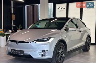 Внедорожник / Кроссовер Tesla Model X 2018 в 