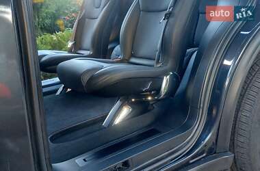 Позашляховик / Кросовер Tesla Model X 2024 в 