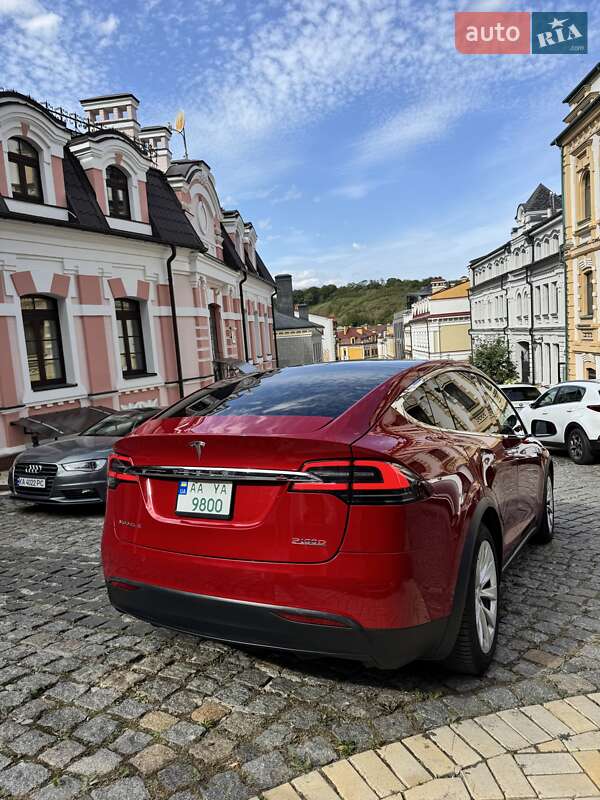 Позашляховик / Кросовер Tesla Model X 2016 в Києві