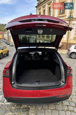 Внедорожник / Кроссовер Tesla Model X 2016 в 