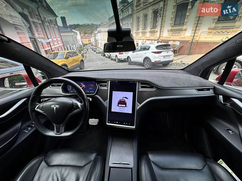Позашляховик / Кросовер Tesla Model X 2016 в Києві