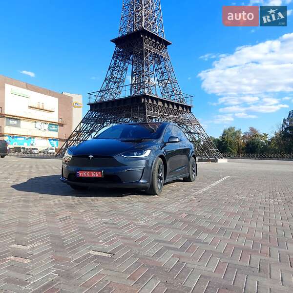 Tesla Model X 2024