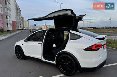 Позашляховик / Кросовер Tesla Model X 2023 в 