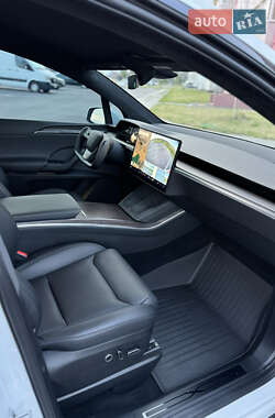 Позашляховик / Кросовер Tesla Model X 2023 в 