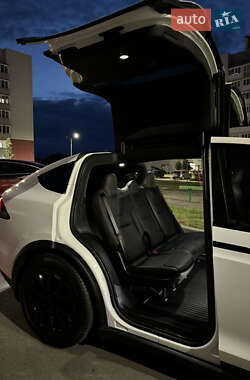 Позашляховик / Кросовер Tesla Model X 2023 в 