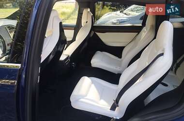 Позашляховик / Кросовер Tesla Model X 2016 в 