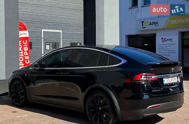 Внедорожник / Кроссовер Tesla Model X 2017 в 