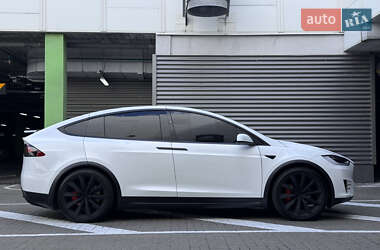 Позашляховик / Кросовер Tesla Model X 2020 в 