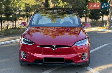 Позашляховик / Кросовер Tesla Model X 2018 в 