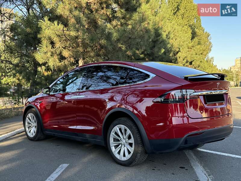 Позашляховик / Кросовер Tesla Model X 2018 в Одесі