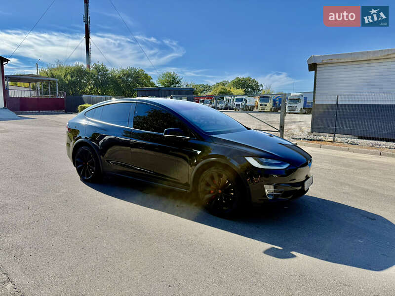 Позашляховик / Кросовер Tesla Model X 2017 в Києві
