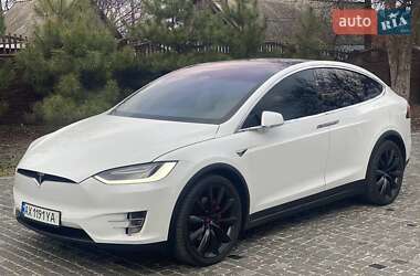 Позашляховик / Кросовер Tesla Model X 2017 в 