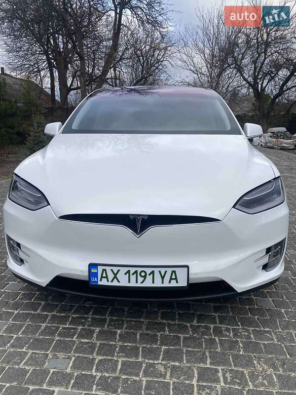 Позашляховик / Кросовер Tesla Model X 2017 в Харкові