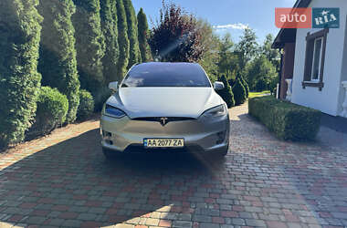 Позашляховик / Кросовер Tesla Model X 2018 в 