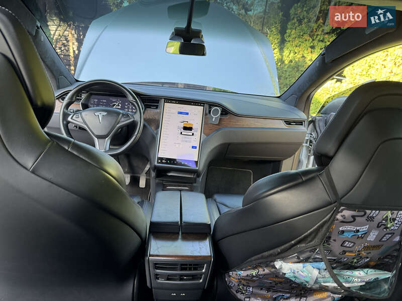 Позашляховик / Кросовер Tesla Model X 2018 в Києві