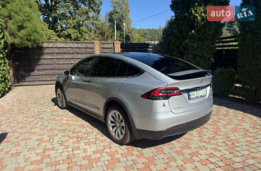 Позашляховик / Кросовер Tesla Model X 2018 в 