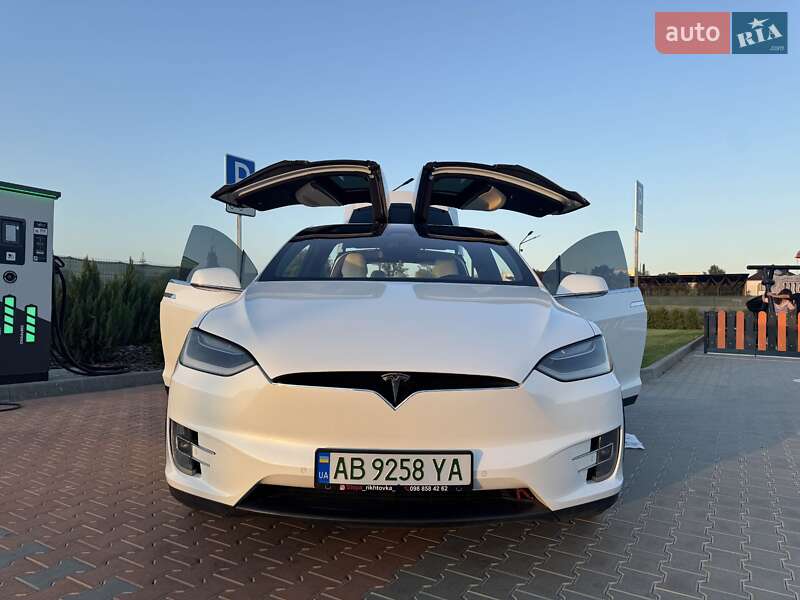 Внедорожник / Кроссовер Tesla Model X 2018 в Виннице